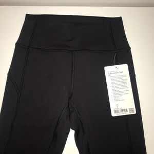 NWT Lululemon in movement tight 28” size 4